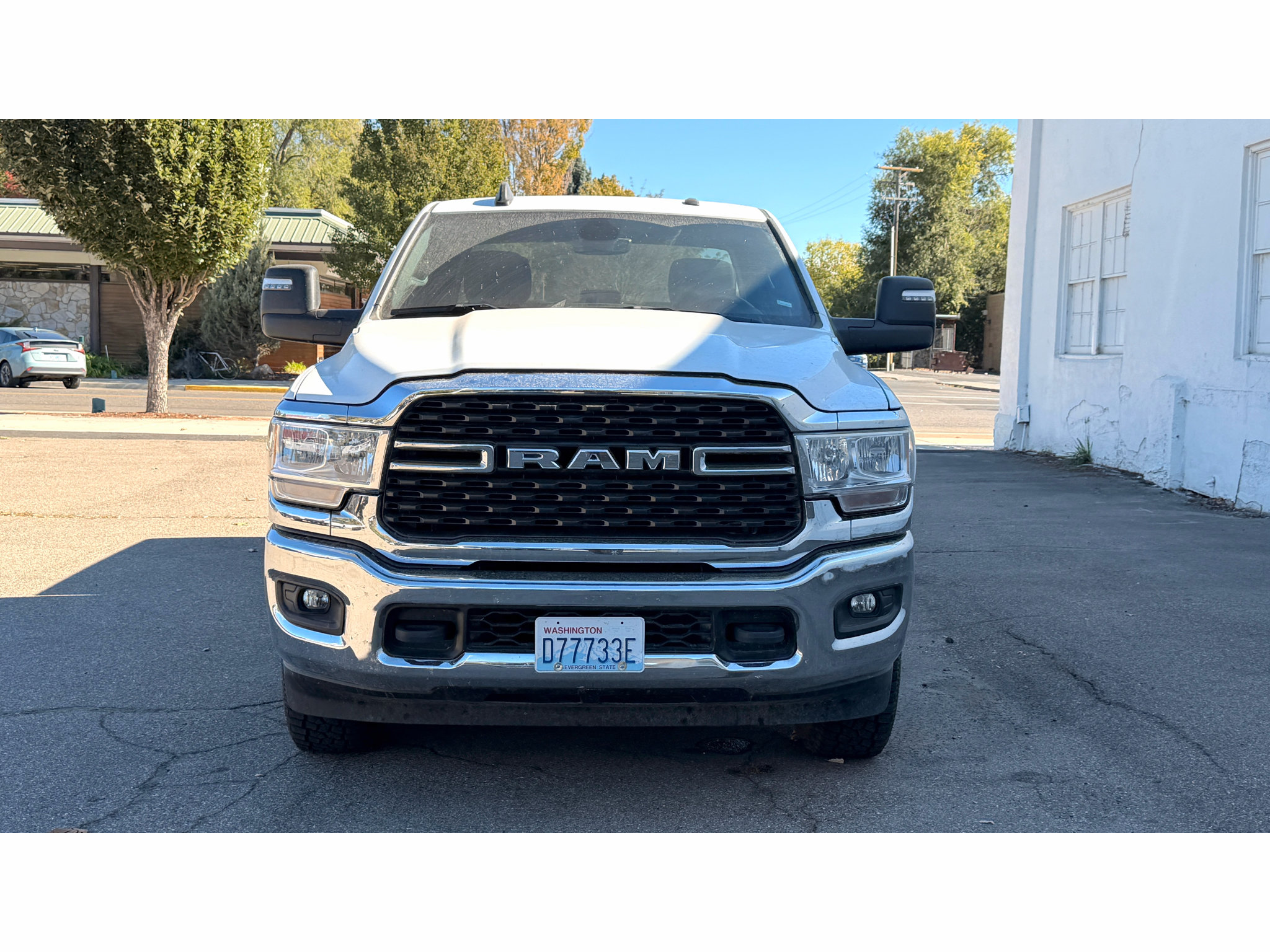 Used 2024 RAM 2500 Big Horn AWD/4WD image 2