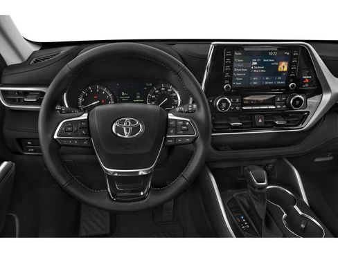 Used 2021 Toyota Highlander XLE FWD image 4