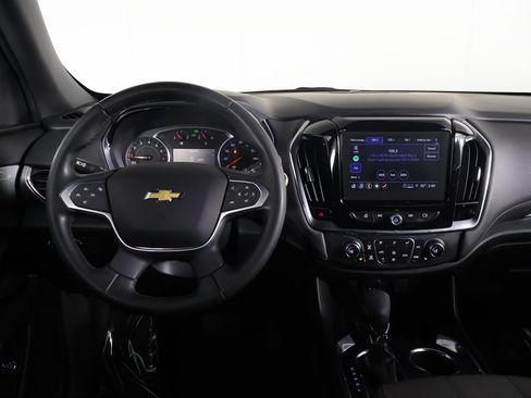 Used 2023 Chevrolet Traverse LT w/ Rear Camera Mirror Package image 39