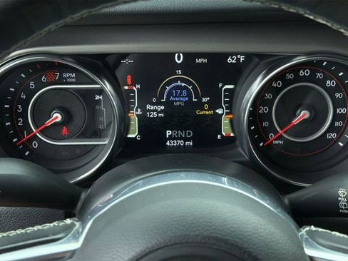 Used 2019 Jeep Wrangler Unlimited Rubicon AWD/4WD image 25