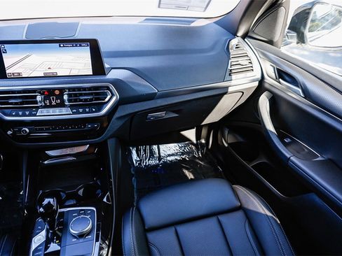 Used 2024 BMW X3 xDrive30i image 15