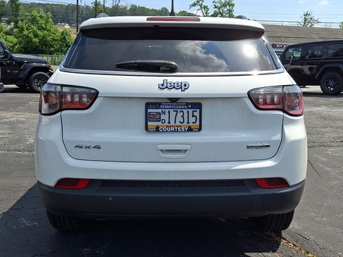 Used 2024 Jeep Compass Latitude AWD/4WD image 5