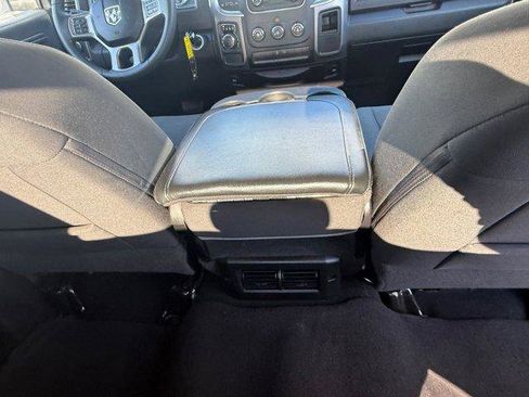 Used 2022 RAM 1500 Classic SLT image 14