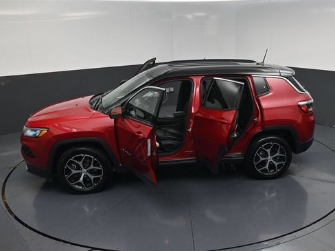 Used 2024 Jeep Compass Limited AWD/4WD image 27