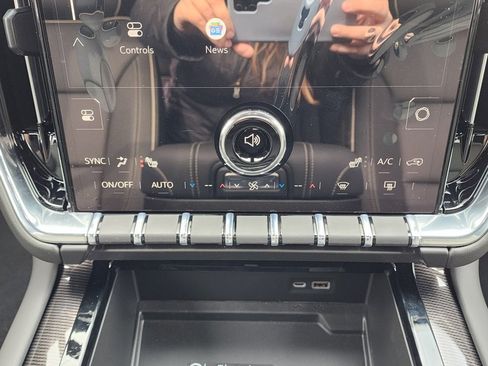 New 2026 GMC Yukon XL Elevation image 31