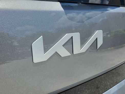Used 2025 Kia Soul LX FWD image 15
