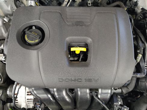 Used 2019 Hyundai Elantra SE w/ Cargo Package FWD image 30