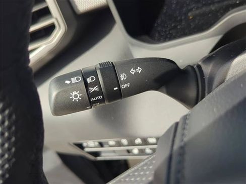 Certified 2026 Toyota Tundra Limited AWD/4WD image 15