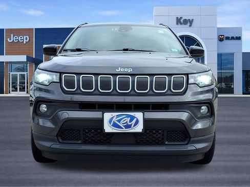 Used 2022 Jeep Compass Latitude image 23