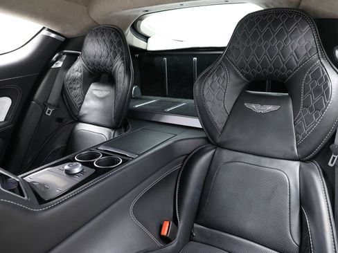 Used 2015 Aston Martin Rapide S image 3
