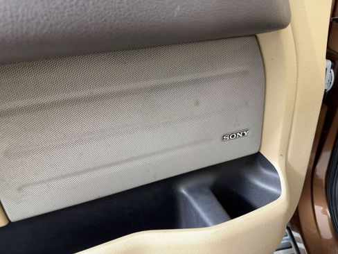 Used 2011 Ford F150 Lariat w/ Lariat Chrome Pkg image 20