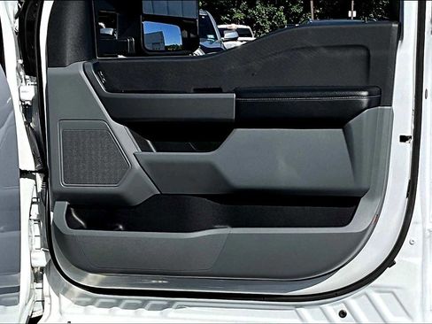 Used 2022 Ford F150 XLT w/ XTR Package image 12