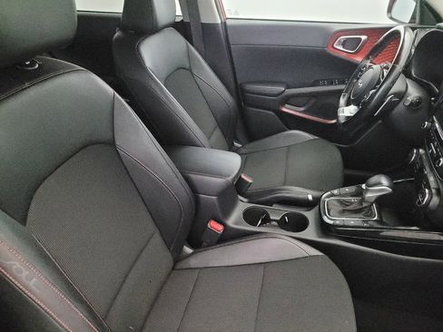 Used 2022 Kia Soul Turbo image 21