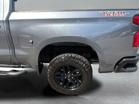 Used 2022 Chevrolet Silverado 1500 LT Trail Boss w/ Safety Package AWD/4WD image 35