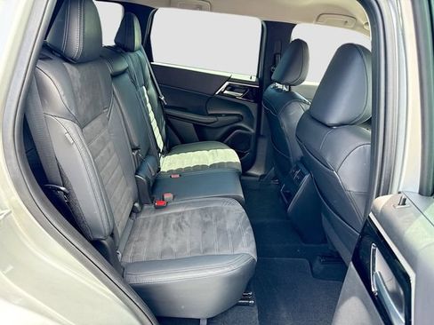 Used 2022 Mitsubishi Outlander SE AWD/4WD image 33