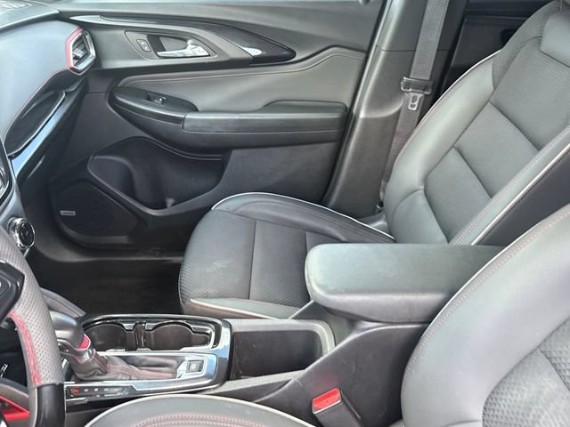 Used 2023 Chevrolet TrailBlazer RS w/ Sun and Liftgate Package FWD image 12