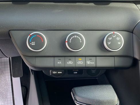 New 2026 Hyundai Elantra SE FWD image 17