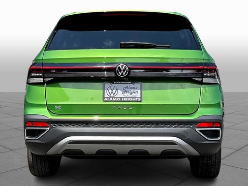 New 2025 Volkswagen Taos SE image 4