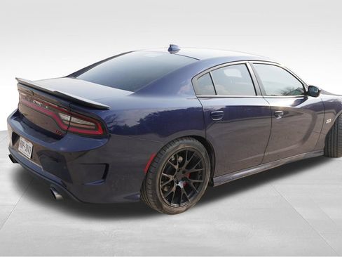 Used 2016 Dodge Charger R/T Scat Pack w/ Beats Audio Group RWD image 3
