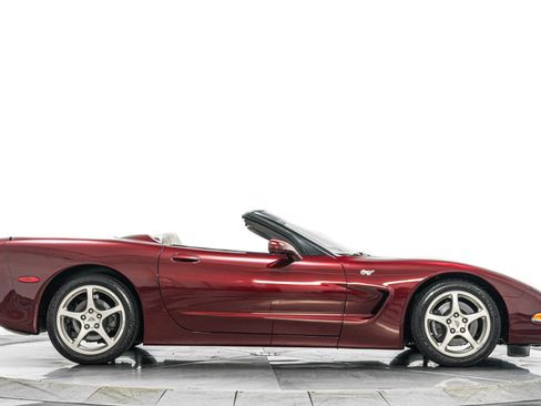 Used 2003 Chevrolet Corvette Convertible w/ Preferred Equipment Group1 RWD image 51