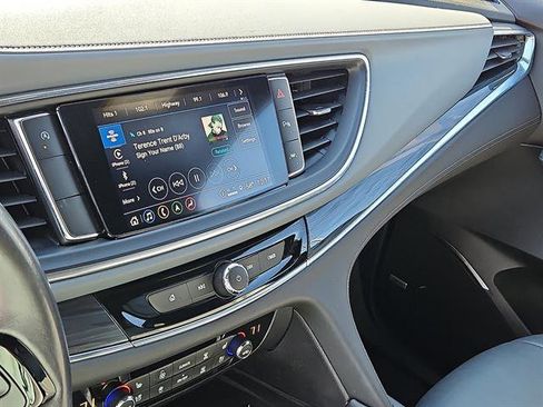 Used 2024 Buick Enclave Premium image 16