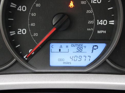 Used 2016 Toyota RAV4 LE AWD/4WD image 35