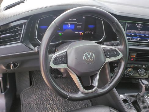 Used 2023 Volkswagen Jetta SE image 17