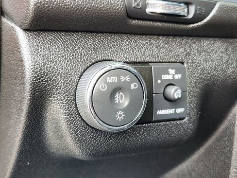 Used 2016 Chevrolet Traverse LTZ image 23