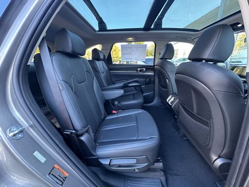 New 2026 Kia Sorento EX image 19