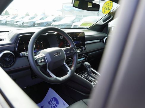 Used 2023 Chevrolet Colorado Z71 w/ Z71 Convenience Package 2 image 16