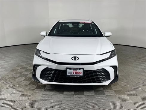 Used 2025 Toyota Camry SE w/ Convenience Package image 27