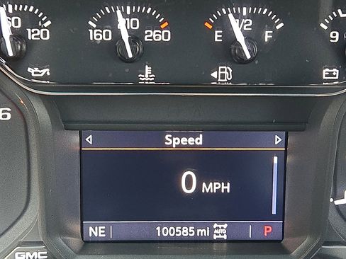 Used 2021 GMC Sierra 1500 Elevation w/ Preferred Package image 30