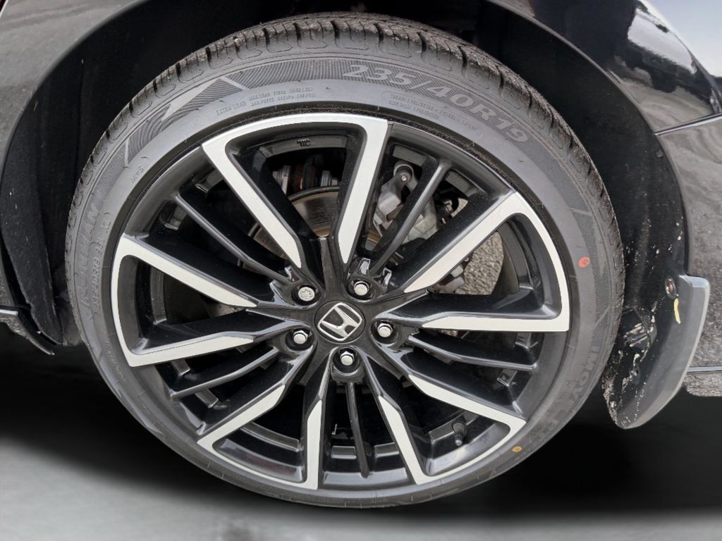 Used 2023 Honda Accord Touring image 37