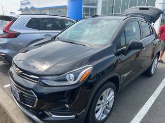 Used 2017 Chevrolet Trax Premier w/ Driver Confidence II Package image 1