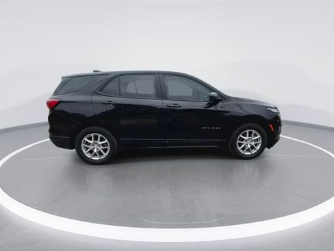 Used 2023 Chevrolet Equinox LS FWD image 12