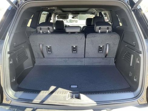 New 2025 GMC Acadia Elevation w/ Elevation Premium Package image 11