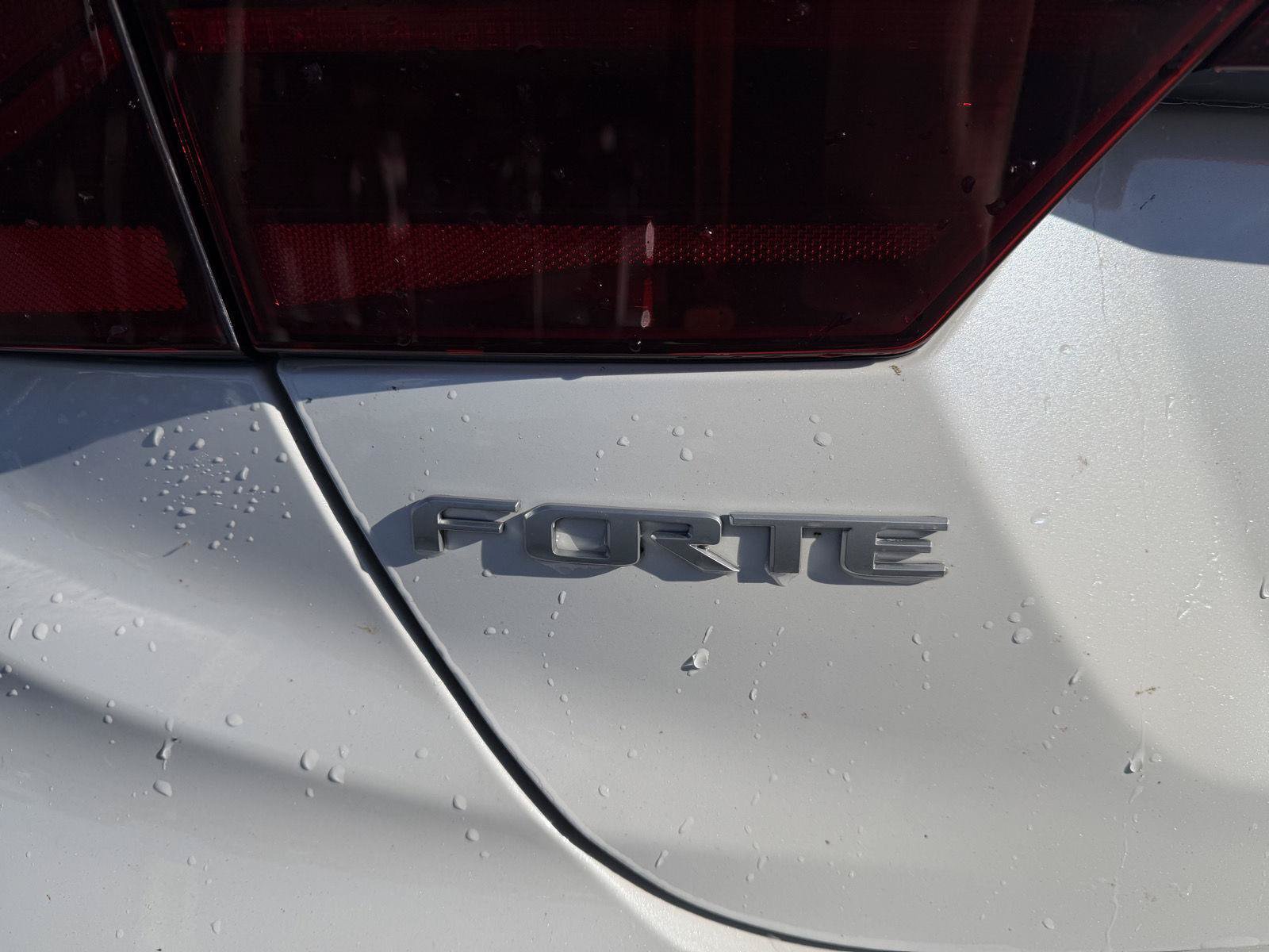 Used 2024 Kia Forte LXS FWD image 11