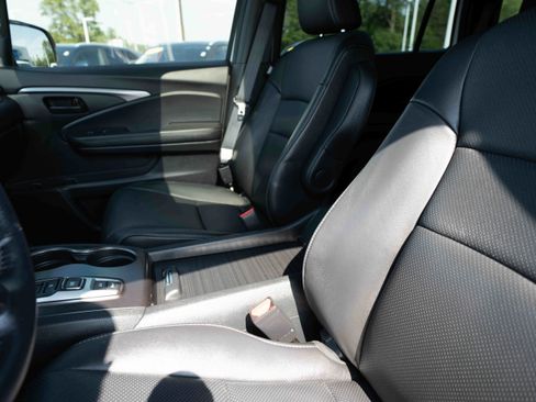 Used 2023 Honda Passport EX-L image 10