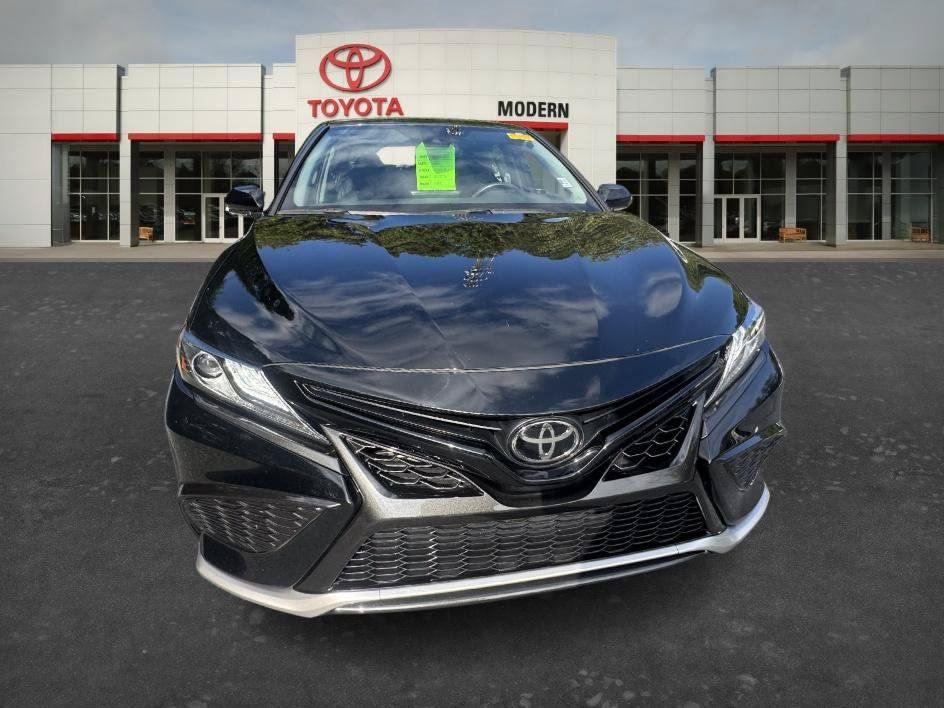 Used 2023 Toyota Camry XSE FWD image 6