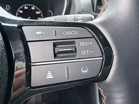 Used 2025 Honda Pilot Sport image 19