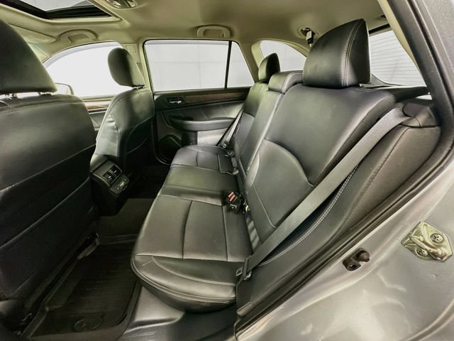 Used 2018 Subaru Outback 2.5i Limited AWD/4WD image 31