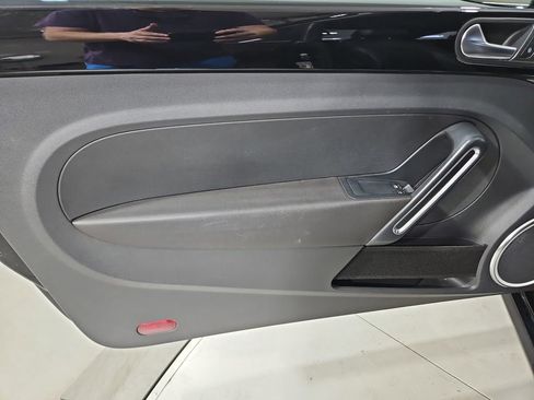 Used 2012 Volkswagen Beetle 2.5 image 10