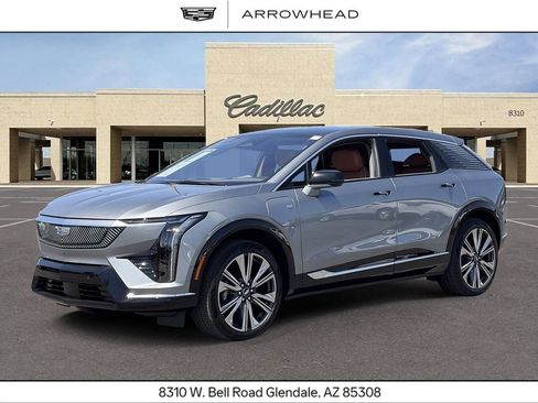 Used 2025 Cadillac Optiq Luxury 2 AWD/4WD image 1