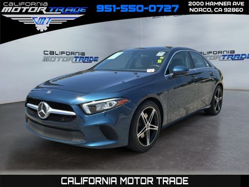 Used 2022 Mercedes-Benz A 220 image 1