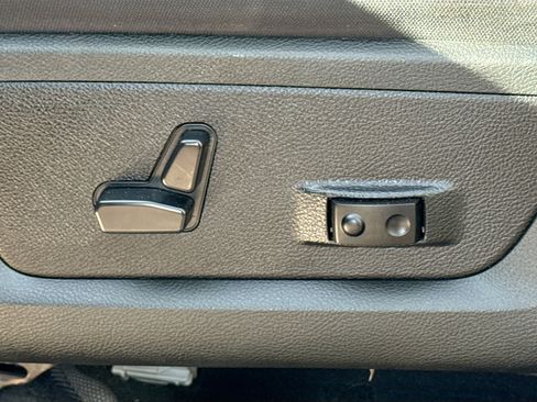 Used 2024 RAM 3500 Big Horn image 24