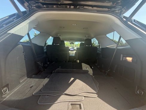 Used 2022 Ford Explorer XLT AWD/4WD image 5