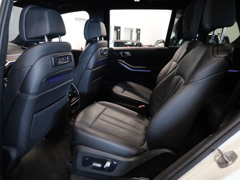 Used 2022 BMW X7 xDrive40i w/ M Sport Package image 38