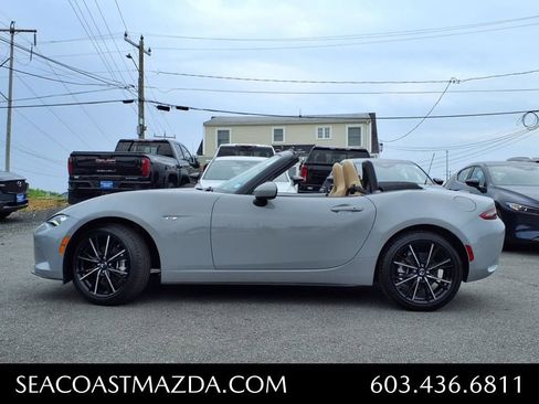 Certified 2025 MAZDA MX-5 Miata Grand Touring w/ Weather Package RWD image 3