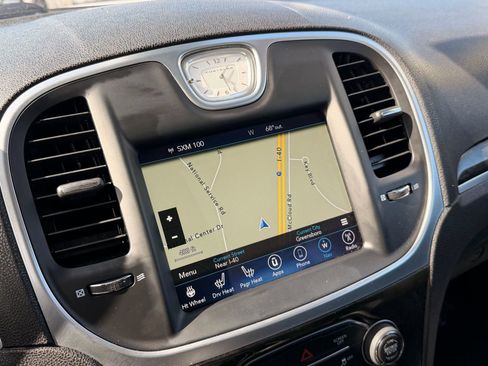 Used 2017 Chrysler 300 C w/ Safetytec Plus Group image 26