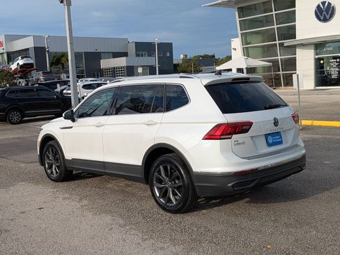 Used 2023 Volkswagen Tiguan SE FWD image 4